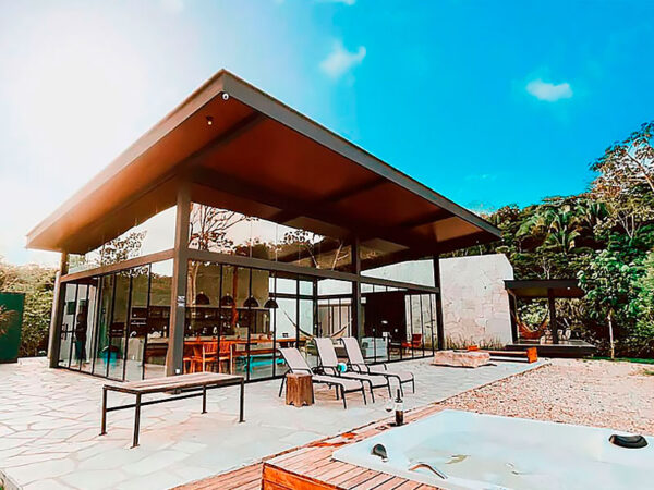 Casa Monifa com som das águas do córrego Barriguda